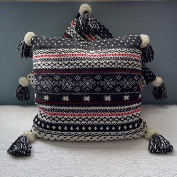 Brooks Brothers Fair Isle Sweater Knit Accent Pillow Covers Set of Two - Picture 4 of 16